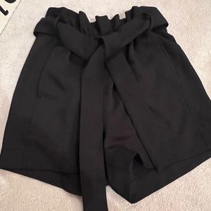 Wilfred paper bag shorts